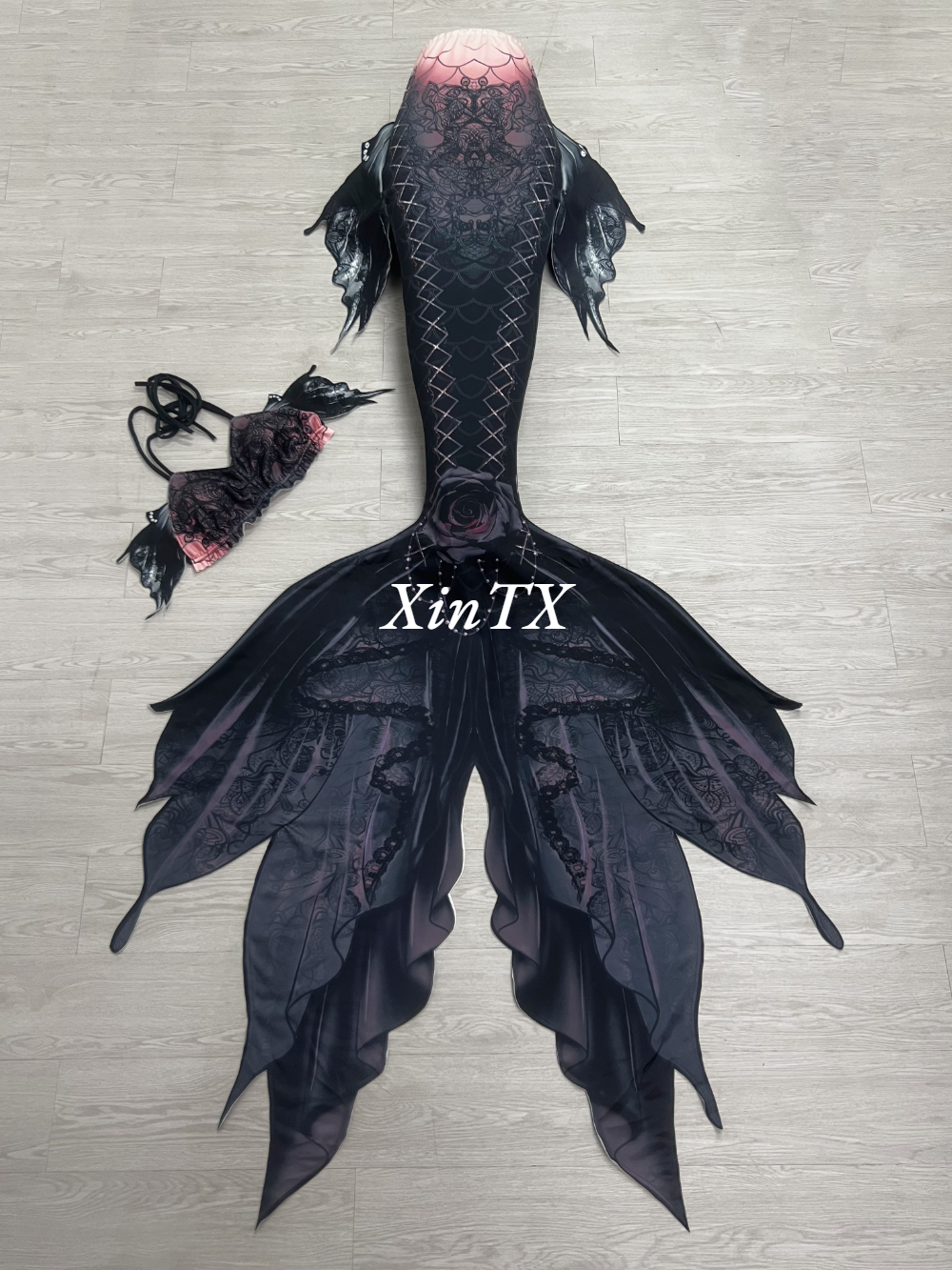 Mermaid Tail Dark Gothic Style - Aquarium & Marine Science Center recension och pris